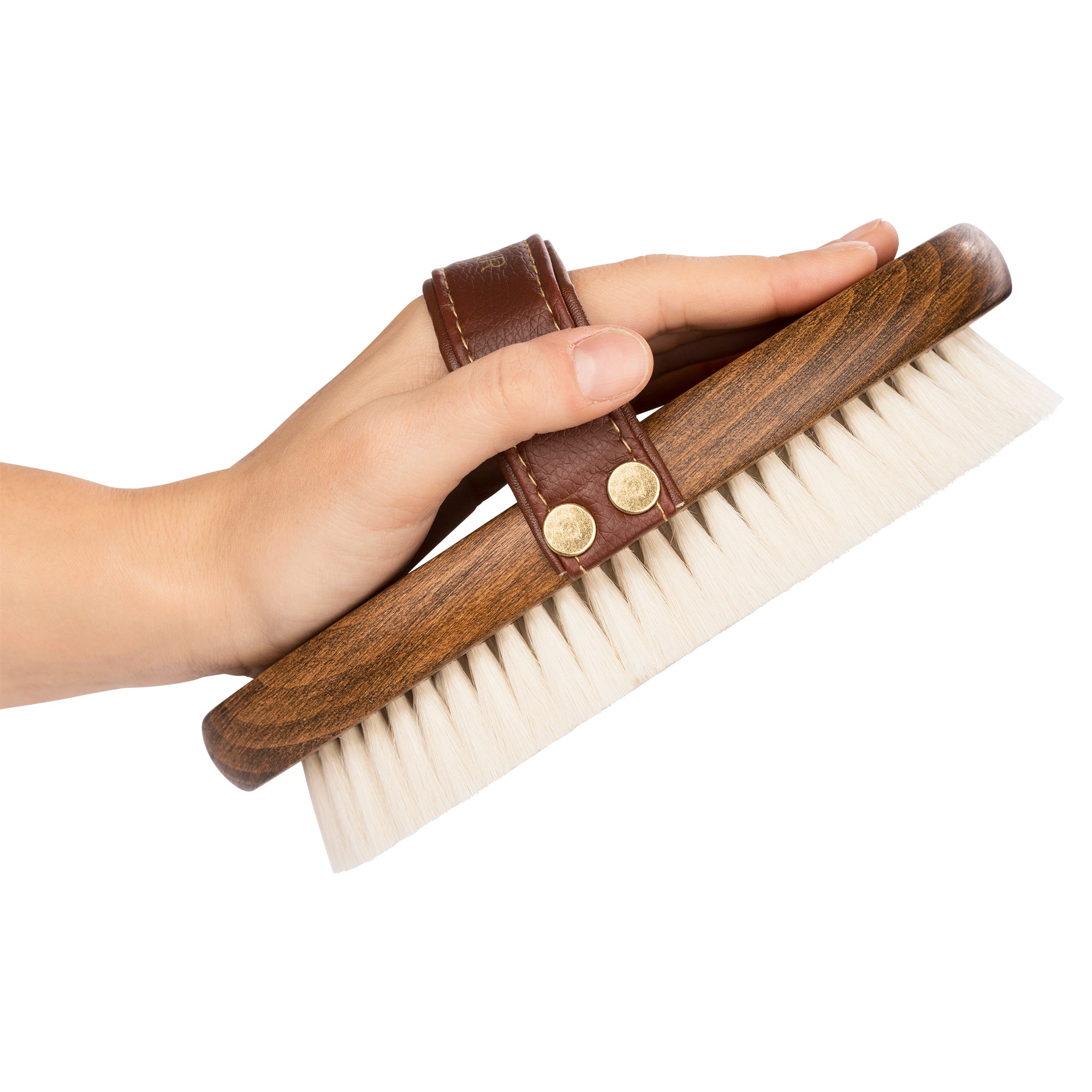Edle Pferdebürste von Equimour aus hochwertigem Holz mit extra weichen Ziegenhaarborsten. Luxuriöses Design mit Lederhandschlaufe für optimalen Halt. Ideal für die sanfte Pflege und den ultimativen Glanz des Pferdefells. Individuelle Personalisierung möglich