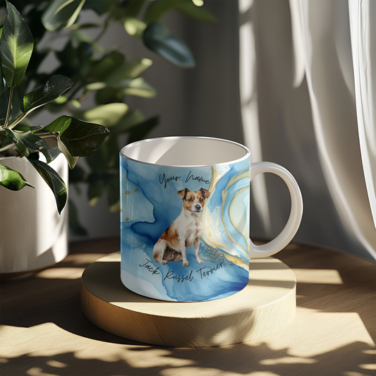 Personalisierte Tasse mit Jack Russell Terrier Motiv und blau-goldenem Aquarell-Hintergrund. Individuelle Namensgestaltung möglich – perfektes Geschenk für Hundefreunde.