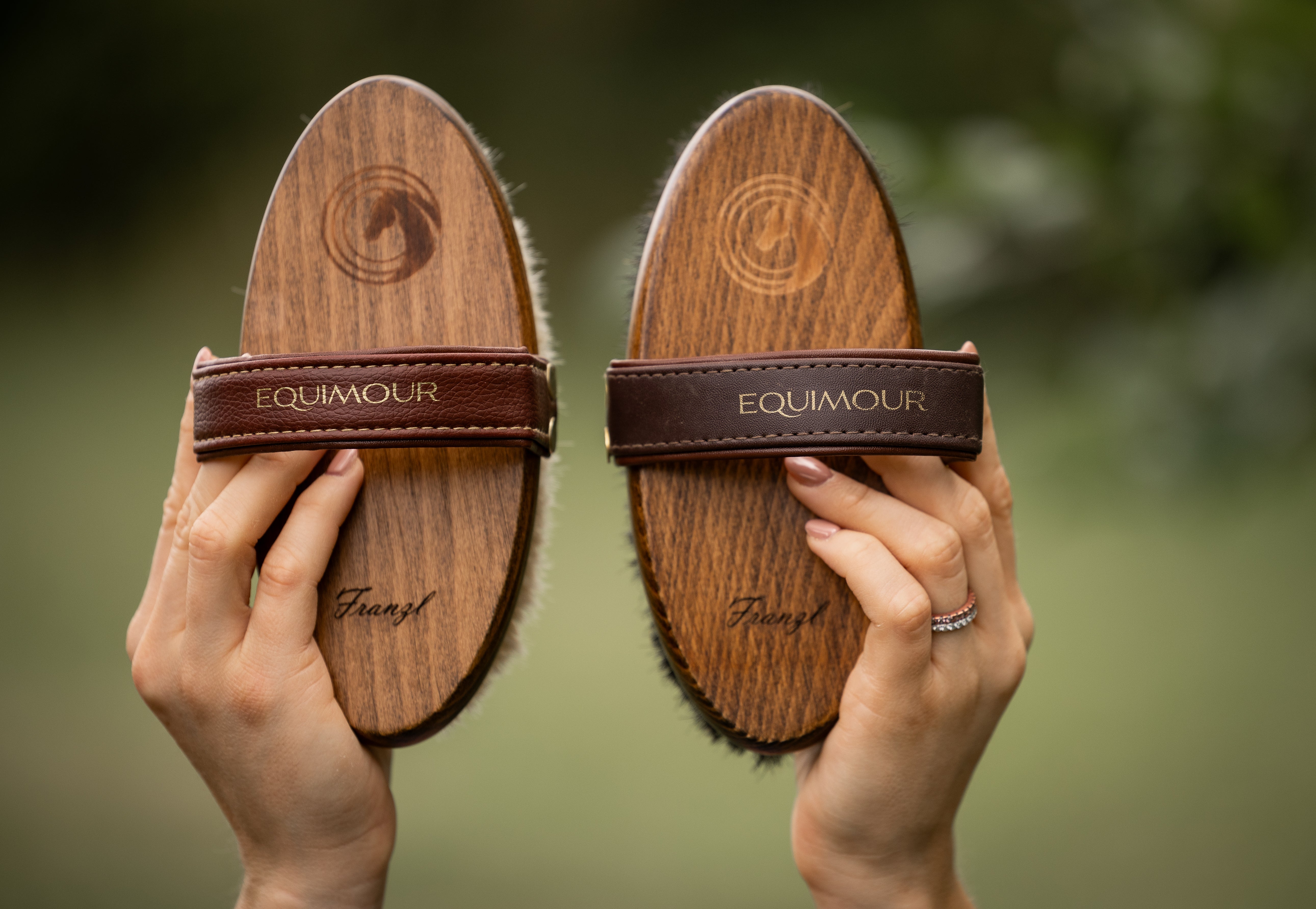Personalisierte Pferdebürste & Pferdegeschenke mit Gravur