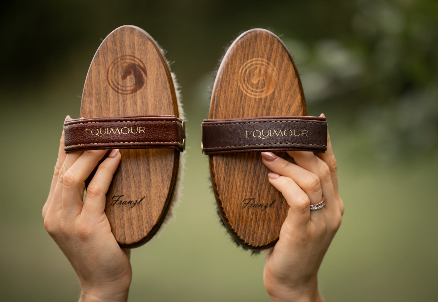Personalisierte Pferdebürste & Pferdegeschenke mit Gravur