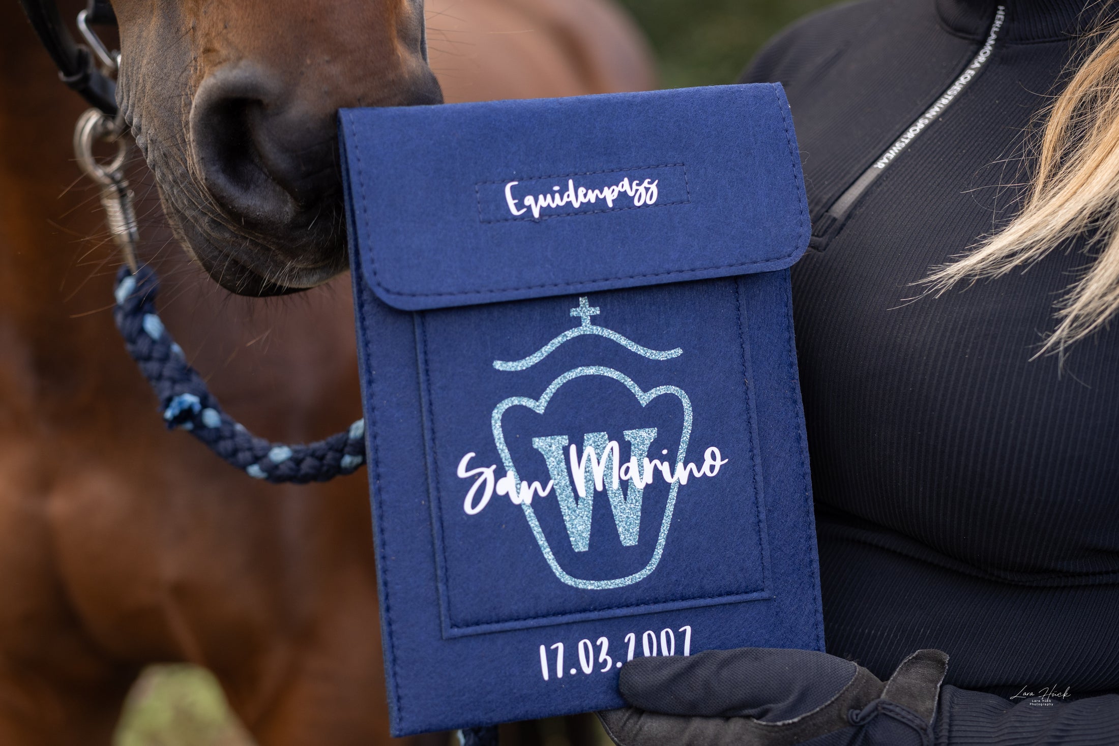 Personalisierbare Equidenpasshülle Brandzeichen