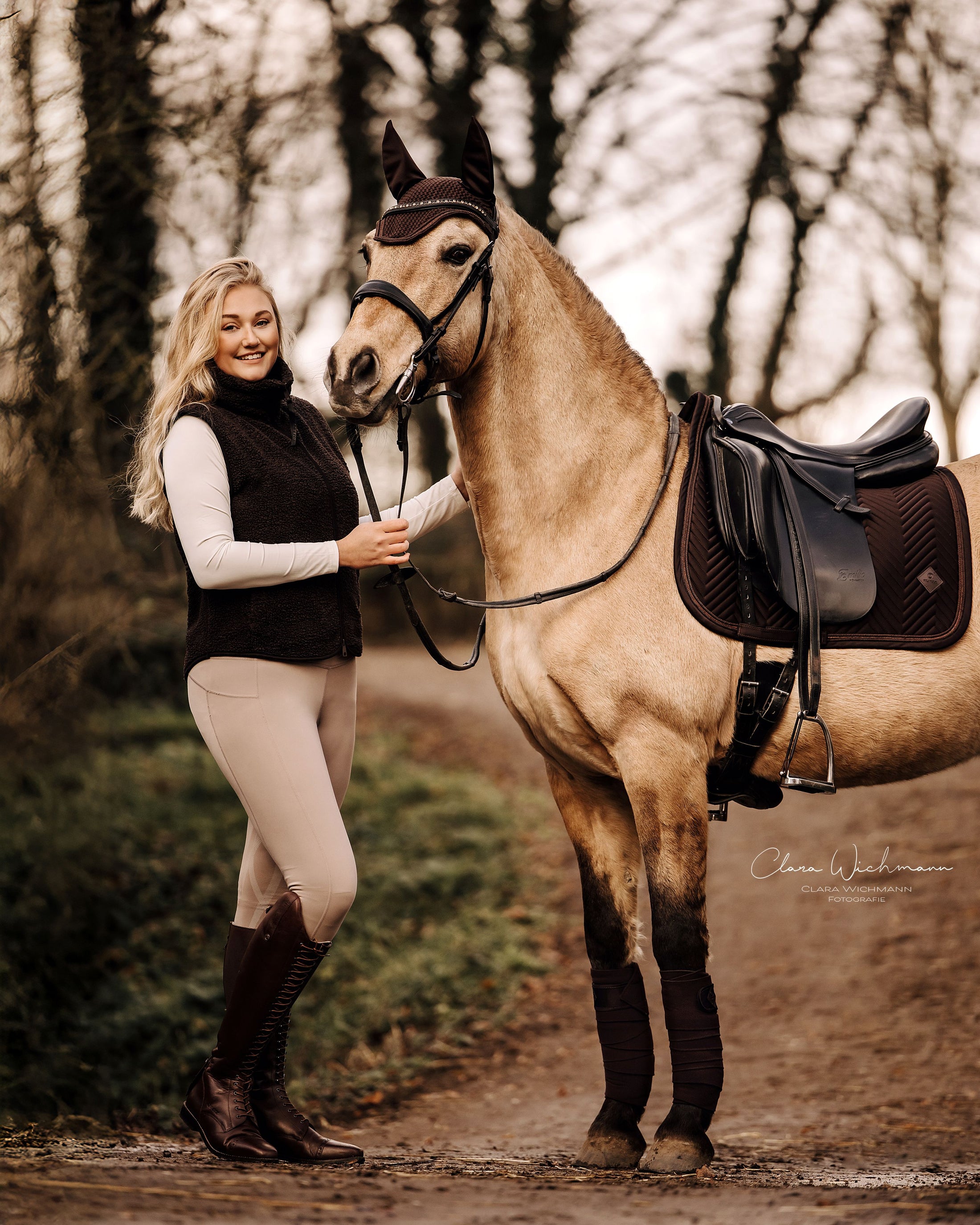 Dressur Set mit Schabracke, Fliegenhaube & Bandagen Pure Chocolate