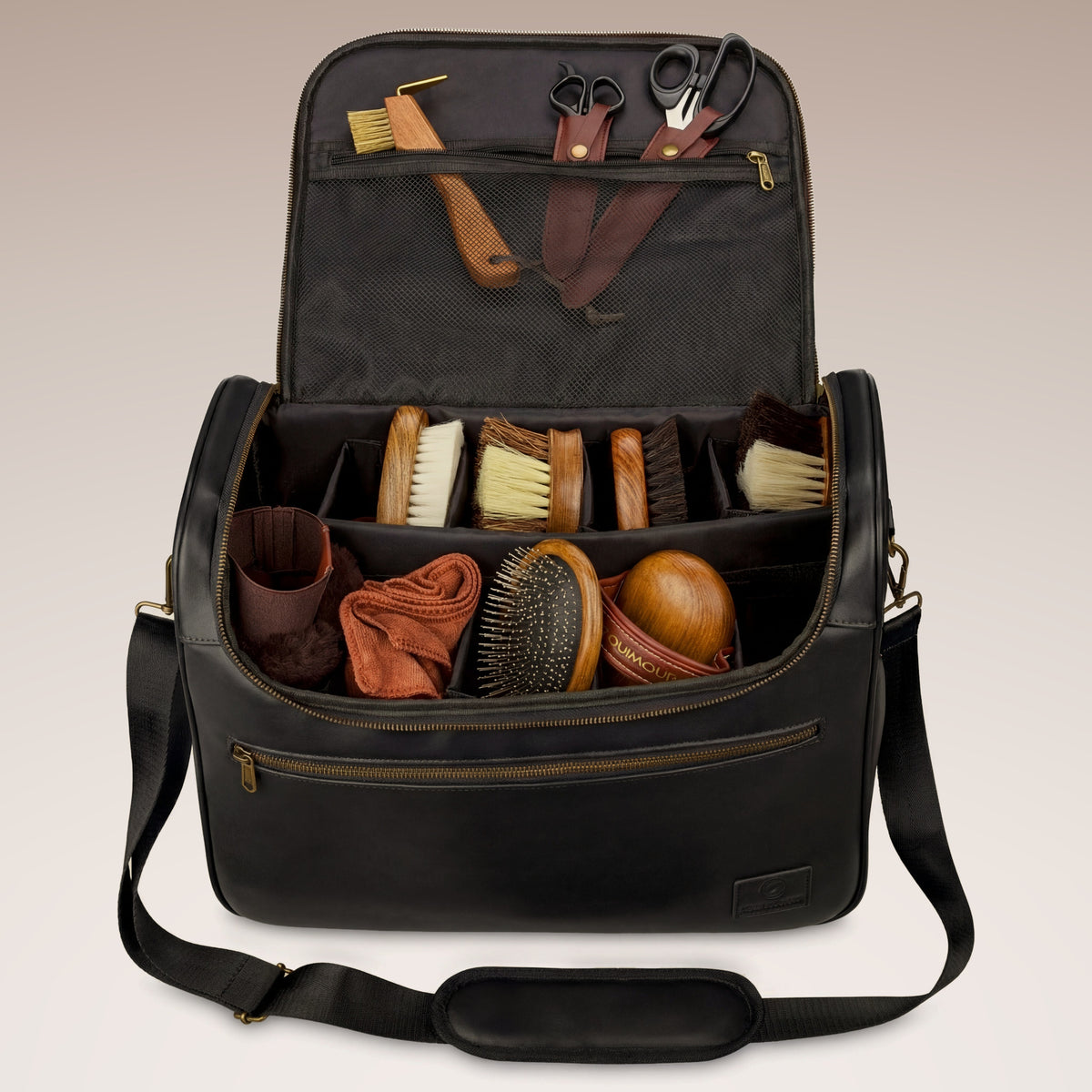 Set de limpieza Premium para caballos con bolsa Midnight Black, 12 piezas – vista 3